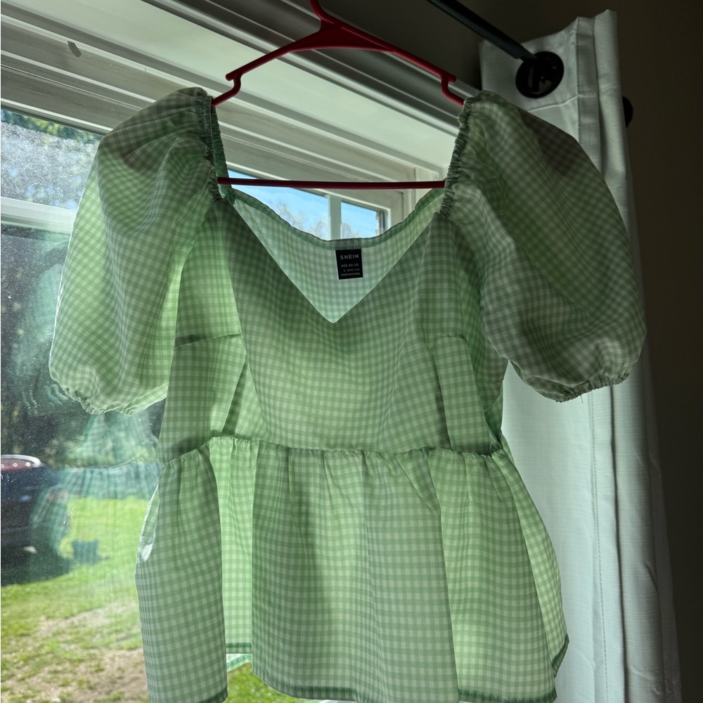 SHEIN Green Ruffled Tiered Short Sleeve Blouse